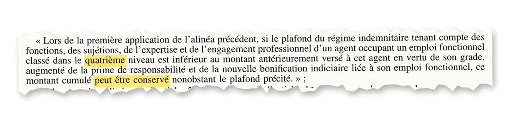 Article 1er du décret : pour un emploi classé dans le quatrième niveau, le montant cumulé, NBI comprise, peut être conservé